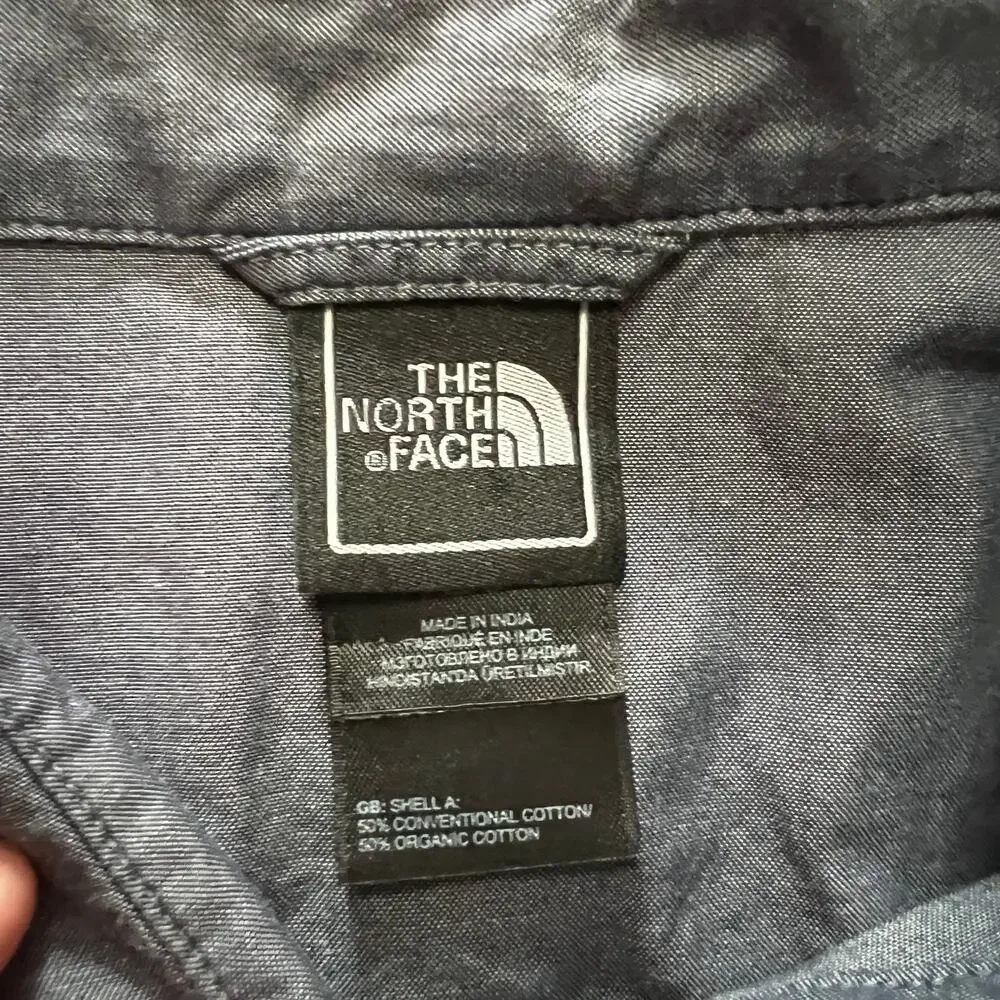 The North‎ Face Short Sleeve Large Men's Button Up Gray Chambray Twill 2 Pockets